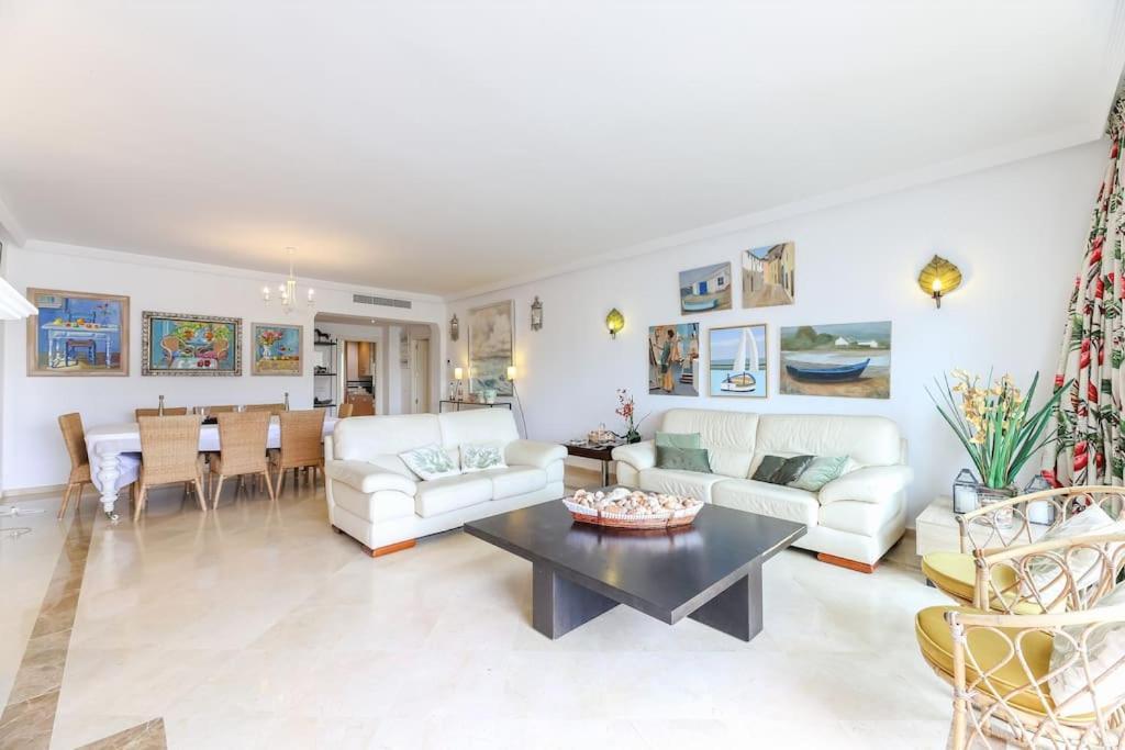 Apartment Palm Beachfront