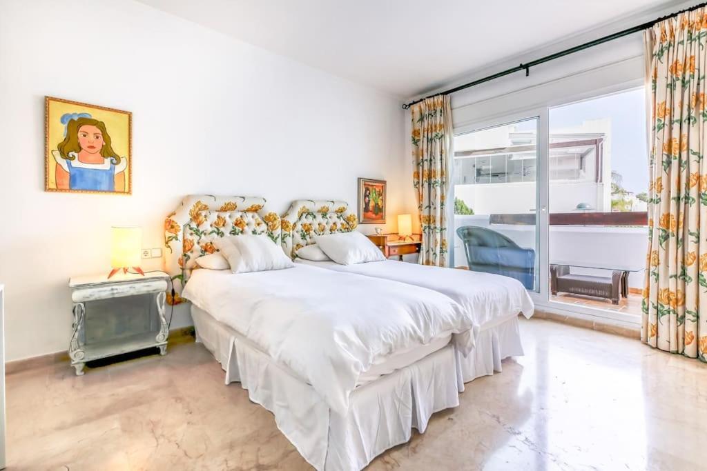 Palm Beachfront Apartment *