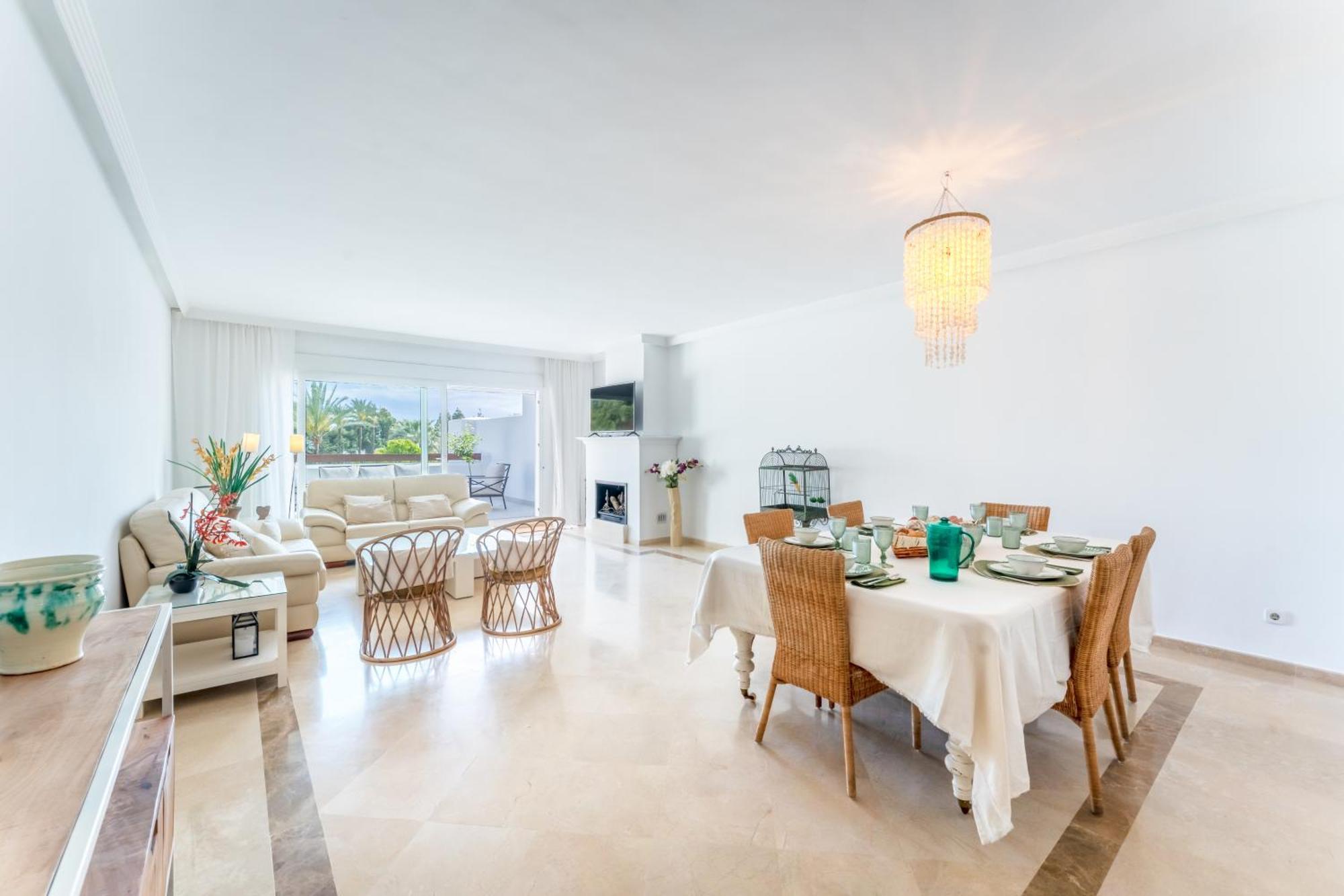 Palm Beachfront * Marbella
