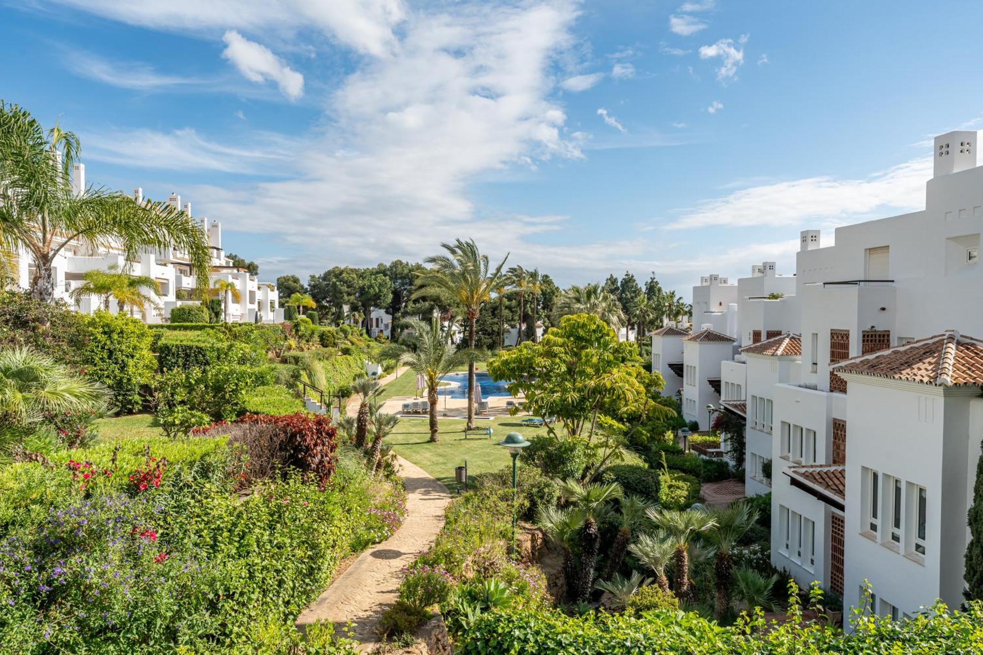 Palm Beachfront Apartment *